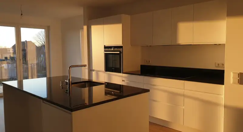 Fertig montierte moderne Küche in Bremen
